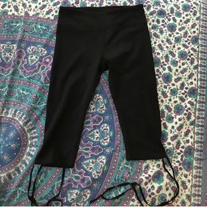 Black Capri Leggings w/criss-cross ties